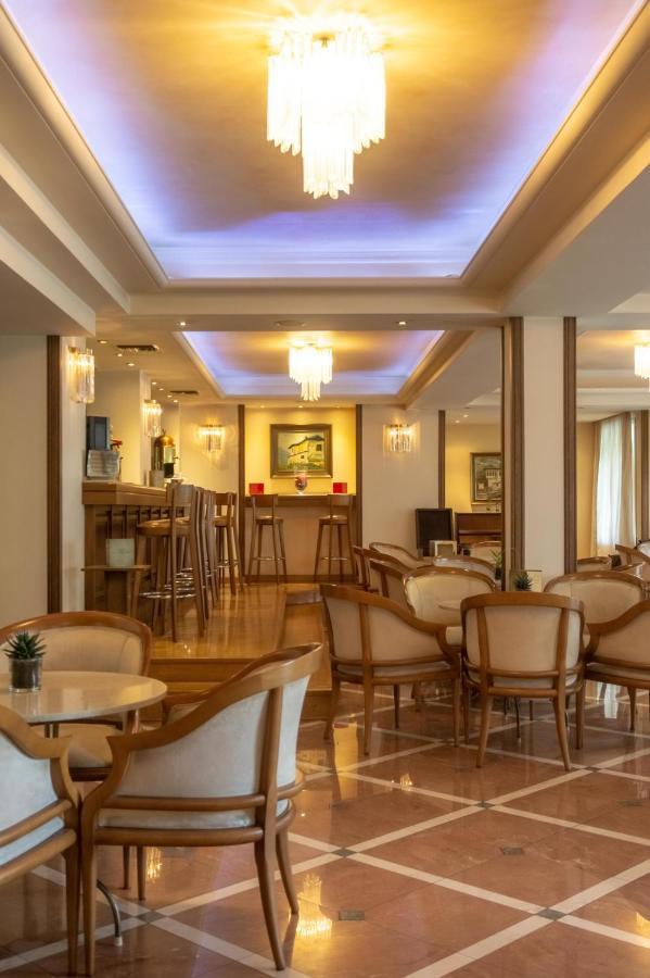 Park Hotel Волос Экстерьер фото