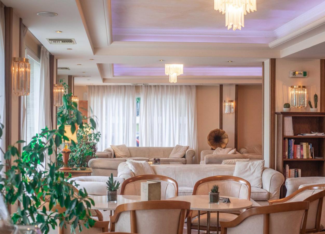 Park Hotel Волос Экстерьер фото