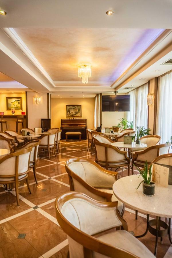 Park Hotel Волос Экстерьер фото